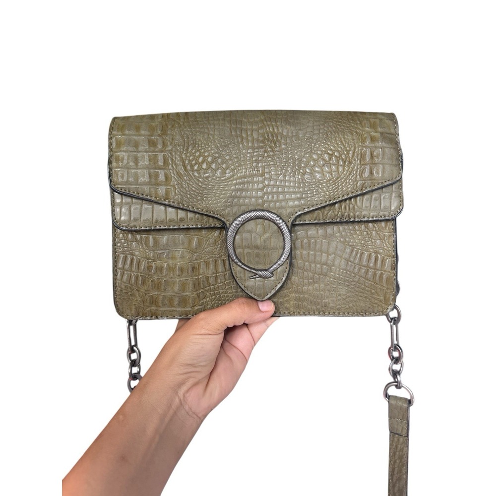 Lily & Ivy Snakeskin Faux Leather Crossbody bag Green
